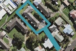 4/13 Ellen Avenue, Hillcrest, Auckland