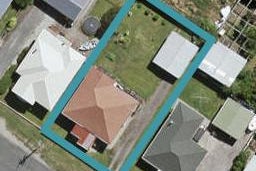 11 Ann Street, Bluff