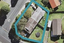 2/1 Spinella Drive, Bayview, Auckland