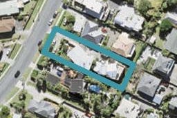 2/71 Deep Creek Road, Waiake, Auckland