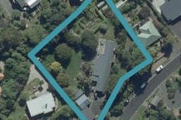 39 Marion Street, Macandrew Bay, Dunedin