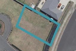 98 Farnborough Drive, Grandview Heights, Hamilton