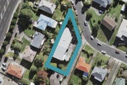 1/3 Camelot Place, Glenfield, Auckland