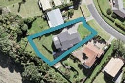 18 The Crescent, Tindalls Beach, Whangaparaoa