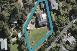 8 Giles Road, Ostend, Waiheke Island