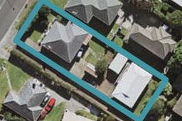 2/56 Hayr Road, Three Kings, Auckland
