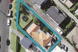 17 Seaview Road, Castor Bay, Auckland