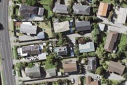 2/136 Bradbury Road, Botany Downs, Auckland