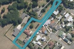 11A Pain Street, Bulls