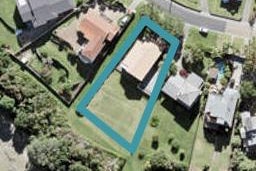 14 The Crescent, Tindalls Beach, Whangaparaoa