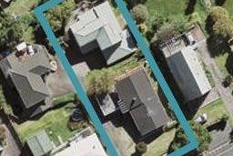 1/20 Sunset Road, Unsworth Heights, Auckland