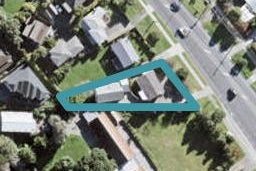 2/962 East Coast Road, Northcross, Auckland