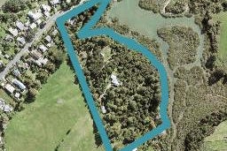 8 Okura River Road, Albany