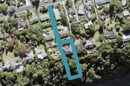 72A Cliff View Drive, Green Bay, Auckland