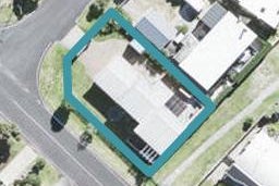 2 Darroch Slope, Omaha