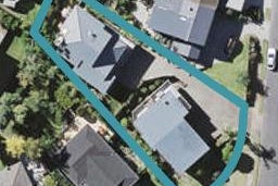 2/1 Jeanette Place, Mairangi Bay, Auckland