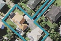2/17 Nicholas Road, Somerville, Manukau