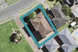 25 Taupiko Place, Green Bay, Auckland