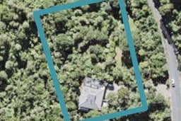 915/913 West Coast Rd, Waiatarua, Waitakere