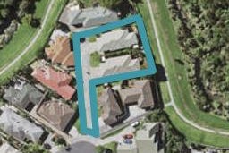 1/28 Bernie Edwards Place, Botany Downs, Auckland