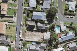 2/11 Seaview Avenue, Northcote, Auckland