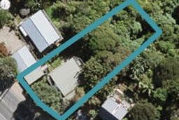 21 Causeway Road, Surfdale, Waiheke Island
