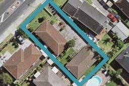 24 Sturges Road, Henderson, Auckland