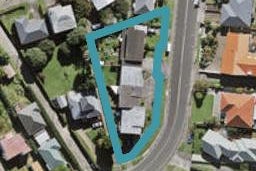 2/16 Warren Avenue, Three Kings, Auckland