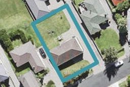 11 Barron Drive, Green Bay, Auckland