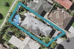20 Bernie Edwards Place, Botany Downs, Auckland