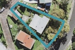10 Lysander Crescent, Beach Haven, Auckland