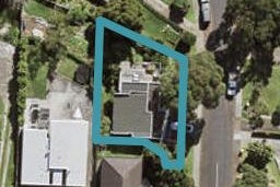 35 Deuxberry Avenue, Northcote, Auckland