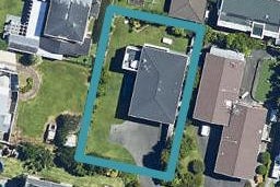 16 Seaway Terrace, Otumoetai, Tauranga