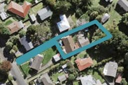 13 Crocombe Crescent, Beach Haven, Auckland