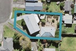10 Bridgens Avenue, Te Atatu Peninsula, Auckland