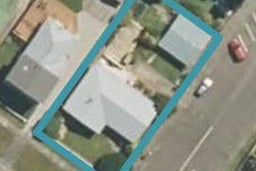 100 Stafford Street, Hokitika