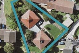 2/14 Askew Place, Farm Cove, Auckland