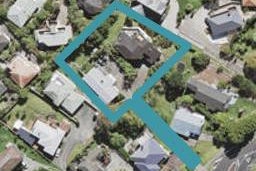 2/16 Coronation Road, Glenfield, Auckland