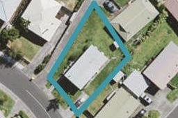 8 Riserra Drive, Ranui, Auckland