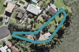 22 Meadow Crescent, Te Atatu South, Auckland