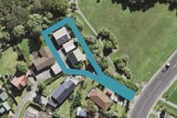 2/110 Lynn Rd, Bayview, North Shore City