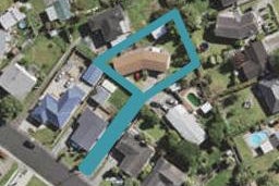 16 Lynmore Drive, Hillpark, Auckland