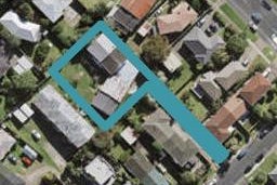 1/3 Evelyn Place, Hillcrest, Auckland