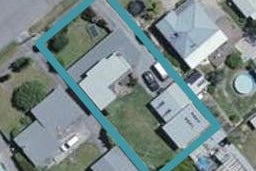 22 Oak Street, Masterton