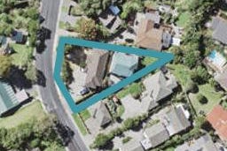 2/16 Pah Road, Cockle Bay, Auckland