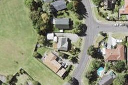 8B Weetman Drive, Browns Bay, Auckland