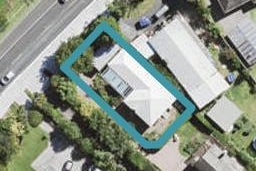 530 West Coast Road, Oratia, Auckland