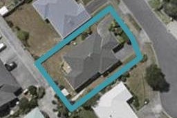 6 Brookfield Place, Paraparaumu
