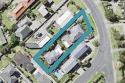 2/7 Nigel Road, Browns Bay, Auckland
