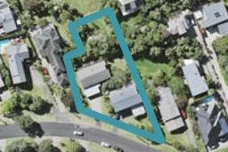 2/13 Penzance Road, Mairangi Bay, Auckland